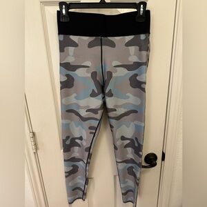 Ultracor Womens Blue and Gray Camouflage Leggings